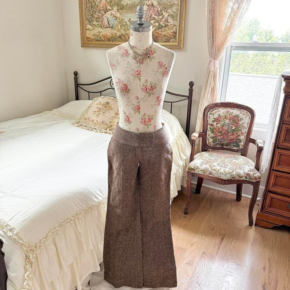 Brown low rise flare pants  Y2K brown low rise flare pants A. Byer size 5
